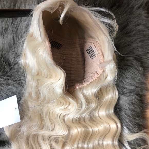 - 💫 ESA 28” BLONDE BODY WAVY LACE FRONT WIG *NEW* - Picture 11 of 13